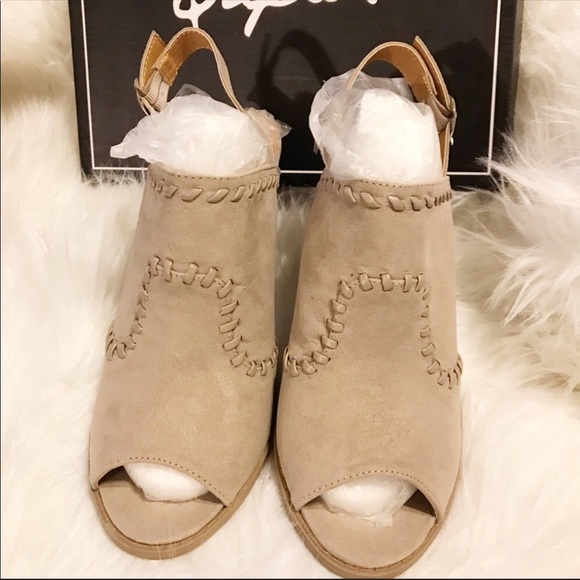 Chunky heel sandals - Picture 4 of 4